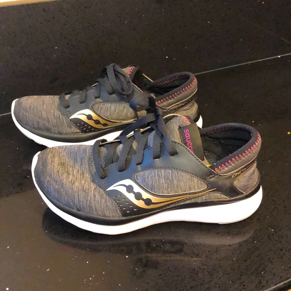 Saucony tennis shoes/sneakers (black & grey) - Picture 2 of 6